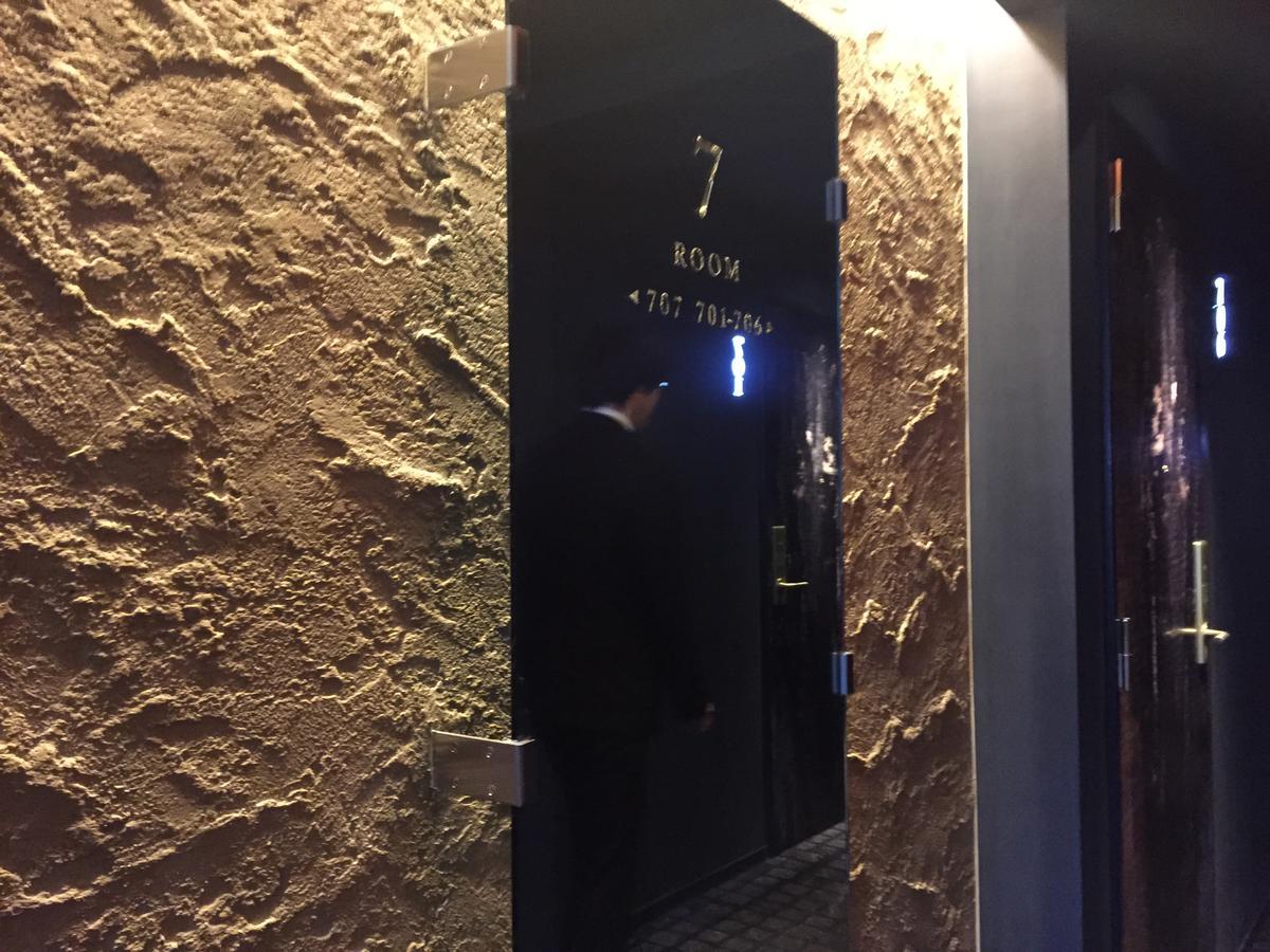 The Wall Hotel Osaka Exterior foto