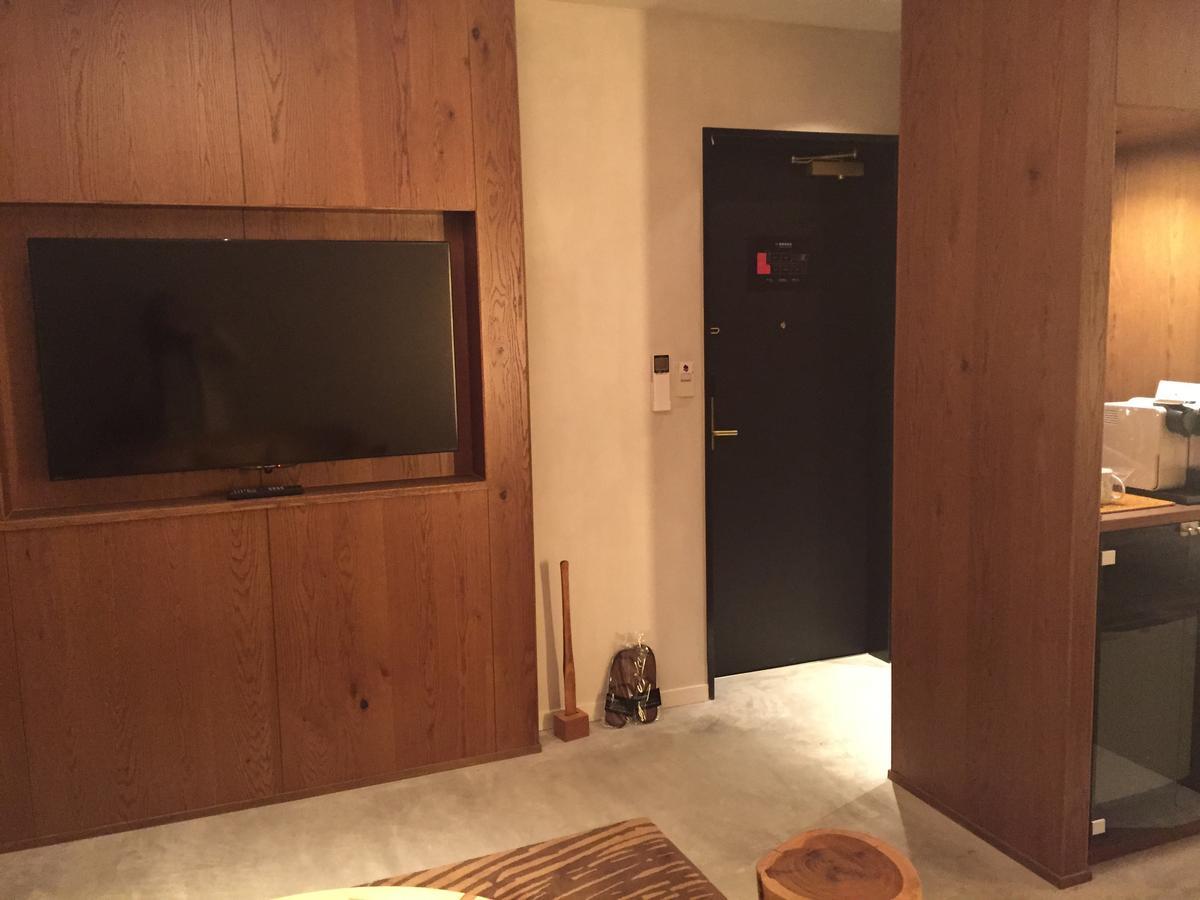 The Wall Hotel Osaka Exterior foto